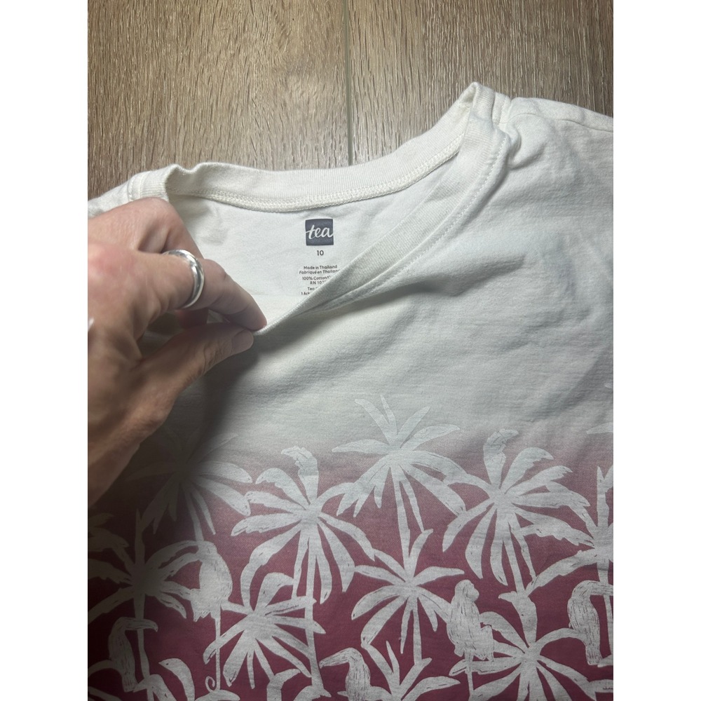 Clothes - Picture 6 of 10